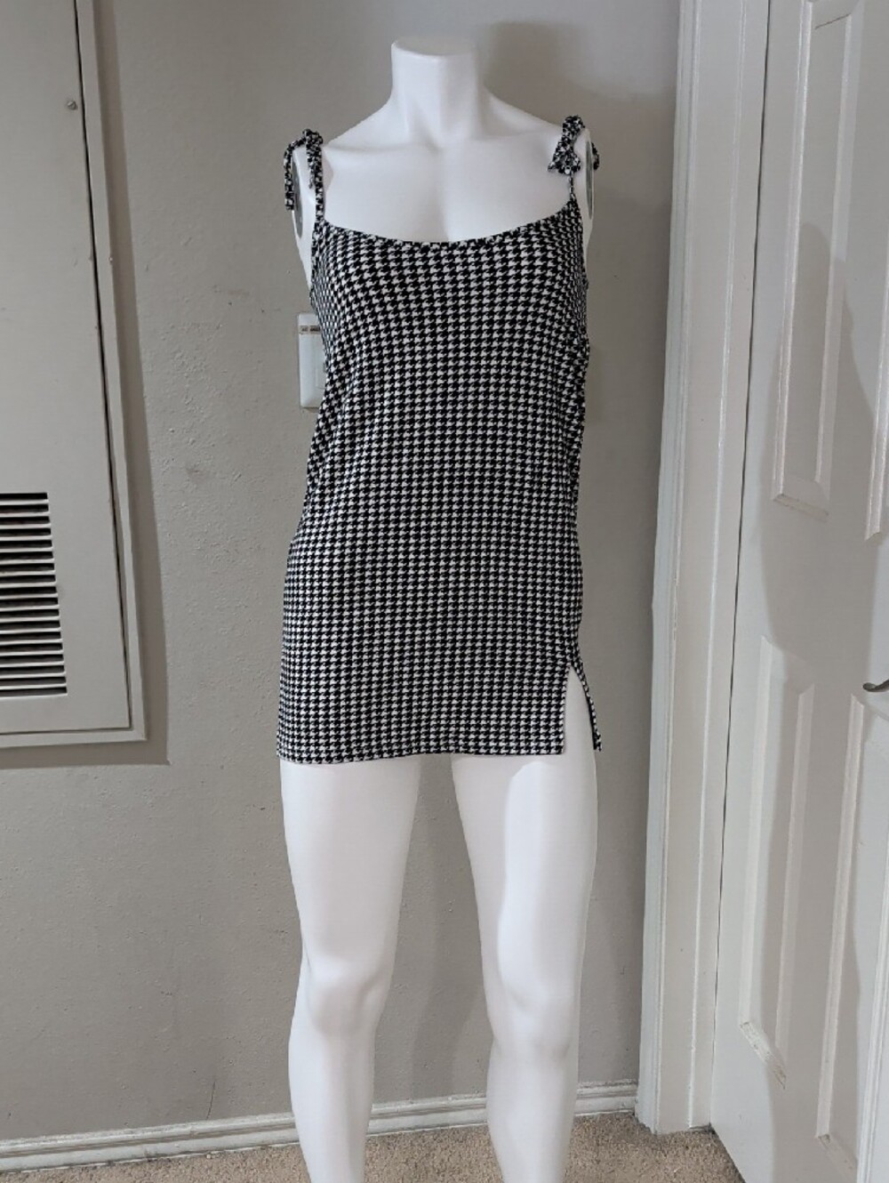 Retro Coco And Shay Houndstooth Tie-Strap Mini Dress - Black & White Y2K S